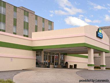 Elkins Inn And Suites 外观 照片